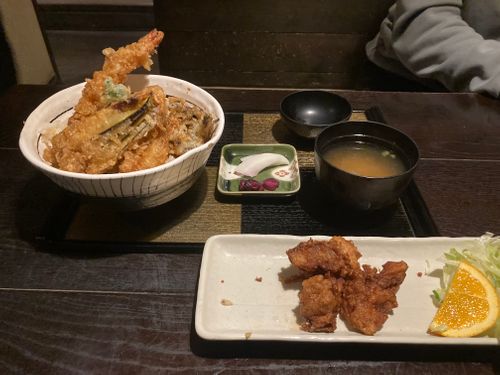 草津温泉で車中泊 湯畑観光駐車場 ファミリーキャンプ キャンピングカー ヒロアキングさんのキャンプブログ CAMPiii（キャンピー） -キャンプ専用SNS キャンプのすべてがここに集まる-