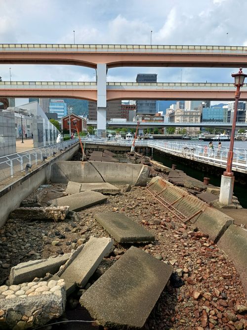  北陸に行く予定が⇛急遽関西に変更な車中泊 道頓堀 ファミリーキャンプ フリーサイト ウエィダーさんのキャンプブログ CAMPiii（キャンピー） -キャンプ専用SNS キャンプのすべてがここに集まる-