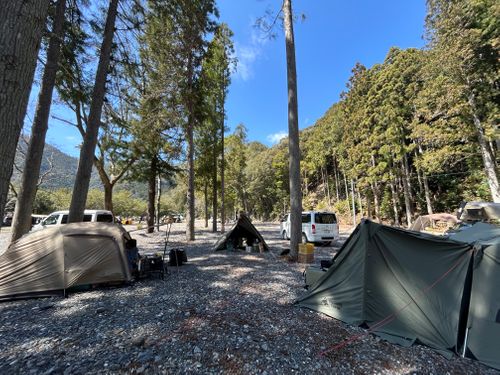 3月キャンプ　橋を渡り橋を渡りつり橋の里 つり橋の里キャンプ場 ソロキャンプ グループキャンプ フリーサイト △kuuga△さんのキャンプブログ CAMPiii（キャンピー） -キャンプ専用SNS キャンプのすべてがここに集まる-