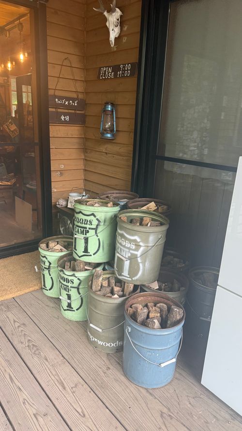 避暑地の森の中でキャンプ CAMP&times;WOODS ファミリーキャンプ 区画サイト オートサイト moreAiさんのキャンプブログ CAMPiii（キャンピー） -キャンプ専用SNS キャンプのすべてがここに集まる-