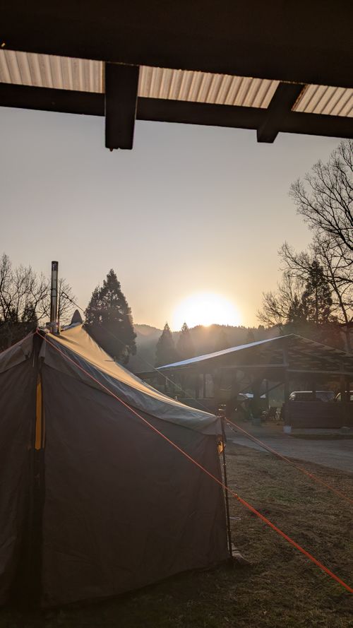 おっさんずグル＠玖珠の杜🏕️バニーちゃんもいるよ👯👯 キャンプ&農園 玖珠の杜 ソロキャンプ グループキャンプ フリーサイト オートサイト ヒゲキャンさんのキャンプブログ CAMPiii（キャンピー） -キャンプ専用SNS キャンプのすべてがここに集まる-