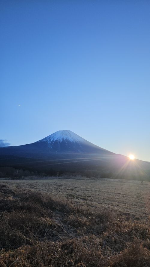 ブラックしゅーたん 富士高原トマトフィールド グループキャンプ フリーサイト オートサイト IZUIZUさんのキャンプブログ CAMPiii（キャンピー） -キャンプ専用SNS キャンプのすべてがここに集まる-