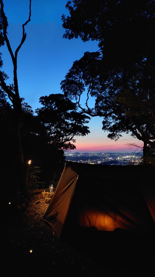 夜景キャンプ レムブラン ベース キャンプ ソロキャンプ 区画サイト BEGINNER　CAMPER　Kさんのキャンプブログ CAMPiii（キャンピー） -キャンプ専用SNS キャンプのすべてがここに集まる-