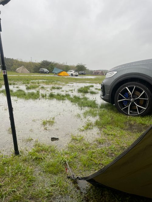 雨予報のふもっとぱらへ ふもとっぱらキャンプ場 ソロキャンプ フリーサイト ATSUJIRODESUさんのキャンプブログ CAMPiii（キャンピー） -キャンプ専用SNS キャンプのすべてがここに集まる-