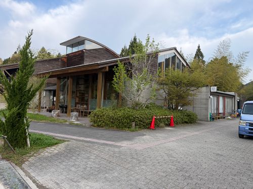 近場でキャンプ かいづか いぶき温泉 ファミリーキャンプ 区画サイト yoji@campさんのキャンプブログ CAMPiii（キャンピー） -キャンプ専用SNS キャンプのすべてがここに集まる-