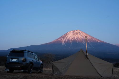 圧巻の富士山 富士高原トマトフィールド ソロキャンプ フリーサイト スモーキーさんのキャンプブログ CAMPiii（キャンピー） -キャンプ専用SNS キャンプのすべてがここに集まる-