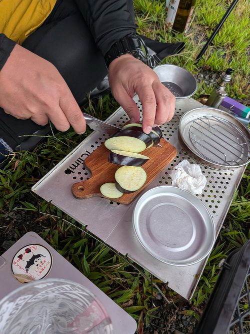 パンダ召喚した馬肉の日 ともえ川Park グループキャンプ オートサイト 区画サイト IZUIZUさんのキャンプブログ CAMPiii（キャンピー） -キャンプ専用SNS キャンプのすべてがここに集まる-