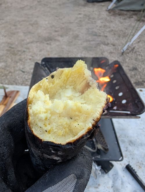 寒いねえ(^_^;) 岩倉ファームパークキャンプ場 ソロキャンプ フリーサイト ともっちさんのキャンプブログ CAMPiii（キャンピー） -キャンプ専用SNS キャンプのすべてがここに集まる-