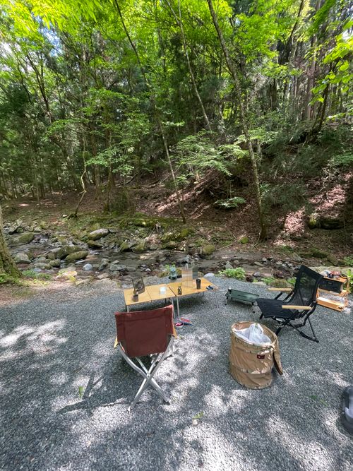 最高のロケーション！同僚と道志村にある、とやの沢オートキャンプ場へ とやの沢・オートキャンプ場 ソロキャンプ グループキャンプ 区画サイト オートサイト ma9さんのキャンプブログ CAMPiii（キャンピー） -キャンプ専用SNS キャンプのすべてがここに集まる-