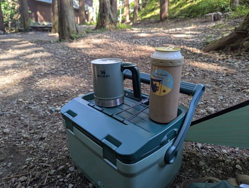 新幕試し張りソロ クアハウス山小屋 ソロキャンプ 区画サイト 週末スナフキンさんのキャンプブログ CAMPiii(キャンピー) -キャンプ専用SNS キャンプのすべてがここに集まる-