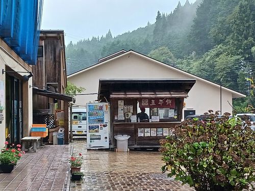 温泉を楽しみ、御岳と乗鞍を望む標高1400mの絶景キャンプで秋を食らう【Day1】寒い(*_*; N.A.O.高山すずらん高原キャンプ場 ファミリーキャンプ オートサイト キャンピングカー vios outdoor'sさんのキャンプブログ CAMPiii(キャンピー) -キャンプ専用SNS キャンプのすべてがここに集まる-