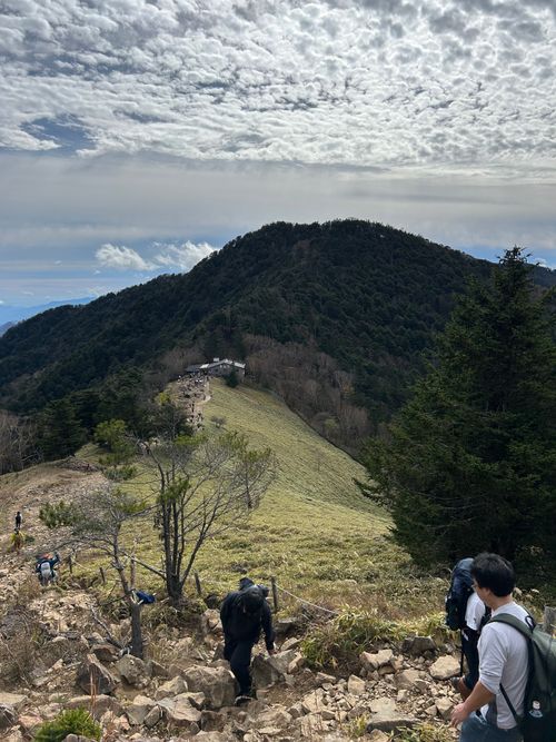 誘われて大菩薩嶺(自分は車中泊😆) 大菩薩嶺 ソロキャンプ グループキャンプ Genさんのキャンプブログ CAMPiii（キャンピー） -キャンプ専用SNS キャンプのすべてがここに集まる-