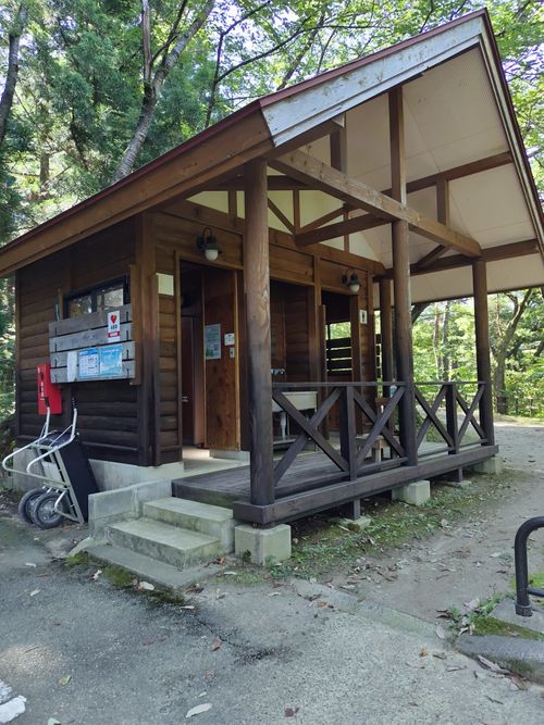 森林浴でボーっとするキャンプ うまみち森林公園 ソロキャンプ 区画サイト セツさんのキャンプブログ CAMPiii(キャンピー) -キャンプ専用SNS キャンプのすべてがここに集まる-