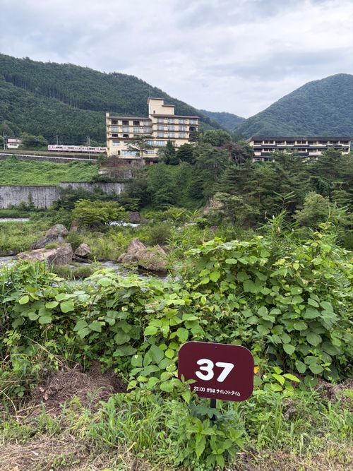 川沿い納涼キャンプ 鬼怒川温泉オートキャンプ場 ソロキャンプ 区画サイト alex04tbさんのキャンプブログ CAMPiii（キャンピー） -キャンプ専用SNS キャンプのすべてがここに集まる-
