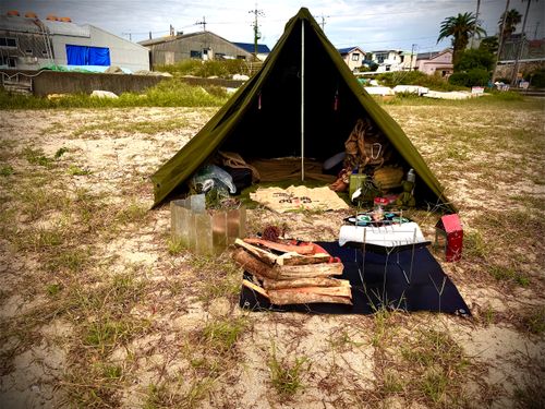 ポーランド軍幕原付キャンプ🛵 江井島海岸 ソロキャンプ フリーサイト てぃーえむキャンプさんのキャンプブログ CAMPiii（キャンピー） -キャンプ専用SNS キャンプのすべてがここに集まる-