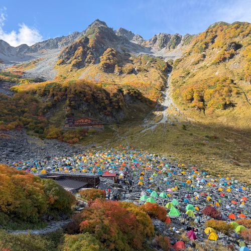 🍁紅葉の涸沢カールで4度目の正直🙏 涸沢カール グループキャンプ フリーサイト shuさんのキャンプブログ CAMPiii（キャンピー） -キャンプ専用SNS キャンプのすべてがここに集まる-