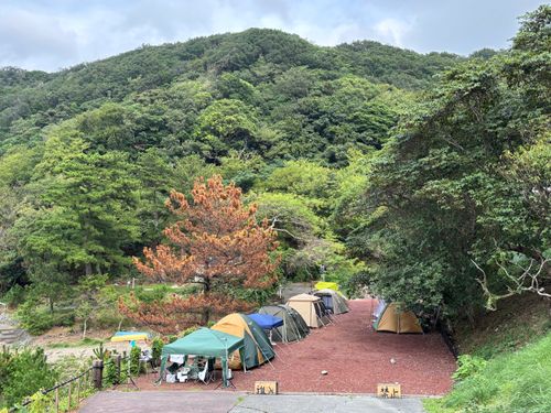 黄金崎の潮騒と夕焼け 黄金崎海水浴場(根合海水浴場) ソロキャンプ 区画サイト marpyさんのキャンプブログ CAMPiii(キャンピー) -キャンプ専用SNS キャンプのすべてがここに集まる-