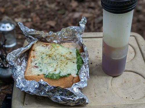 グルキャン。テントの中で更にメンバーが増えたよ✨ 大阪府 ソロキャンプ フリーサイト ぞのさんさんのキャンプブログ CAMPiii（キャンピー） -キャンプ専用SNS キャンプのすべてがここに集まる-