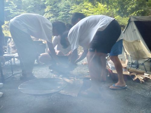 毎年恒例 道志渓谷キャンプ場 グループキャンプ 区画サイト ひげさんさんのキャンプブログ CAMPiii(キャンピー) -キャンプ専用SNS キャンプのすべてがここに集まる-