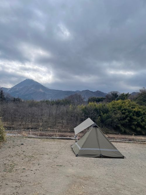 徒歩ソロで行く、武甲山と荒川の眺めが最高な、ともえ川Parkへ！ ともえ川Park ソロキャンプ 区画サイト ma9さんのキャンプブログ CAMPiii（キャンピー） -キャンプ専用SNS キャンプのすべてがここに集まる-