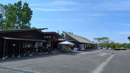 山を見て　肉を焼き　あの人を思ふ ソロキャンプ フリーサイト ヒゲキャンさんのキャンプブログ CAMPiii（キャンピー） -キャンプ専用SNS キャンプのすべてがここに集まる-