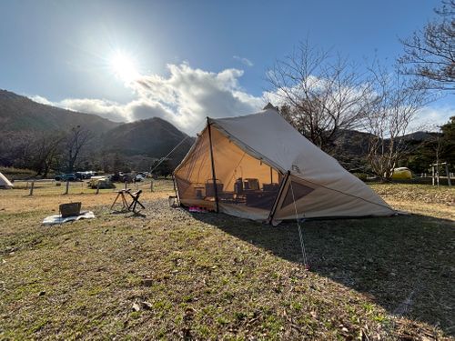 久しぶりのキャンプは強風で恐怖すぎたッ(T ^ T) RECAMP 養老（キャンプ＆ロッジ） ファミリーキャンプ オートサイト まつけんさんのキャンプブログ CAMPiii（キャンピー） -キャンプ専用SNS キャンプのすべてがここに集まる-