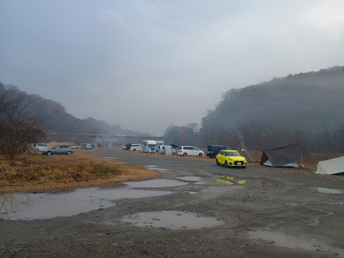 2025年   またしても 雨の軍幕祭り 角田大橋河川敷 ソロキャンプ フリーサイト ウエィダーさんのキャンプブログ CAMPiii（キャンピー） -キャンプ専用SNS キャンプのすべてがここに集まる-