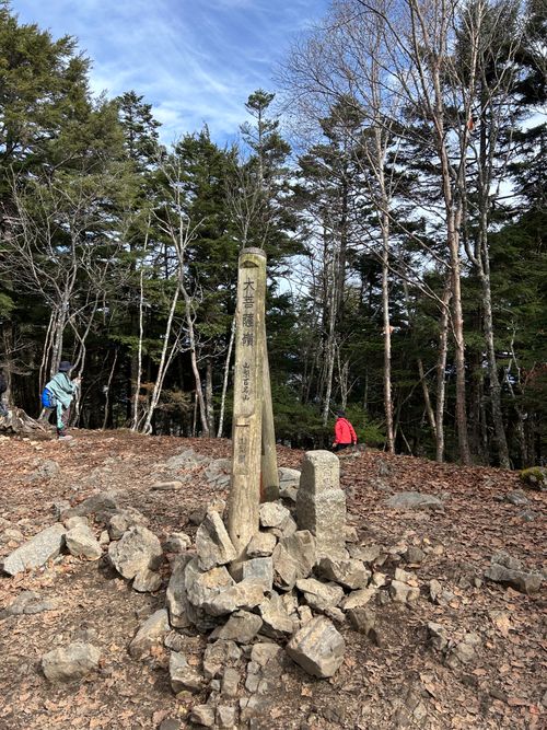 誘われて大菩薩嶺(自分は車中泊😆) 大菩薩嶺 ソロキャンプ グループキャンプ Genさんのキャンプブログ CAMPiii（キャンピー） -キャンプ専用SNS キャンプのすべてがここに集まる-