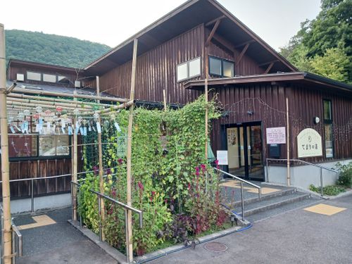 キャンプ車修理&Ｃ△ｍｐ旅’2025 to 秋田・横手【Day1】 ショッピングコーナー 黒埼ＰＡ 下り ソロキャンプ キャンピングカー vios outdoor'sさんのキャンプブログ CAMPiii（キャンピー） -キャンプ専用SNS キャンプのすべてがここに集まる-