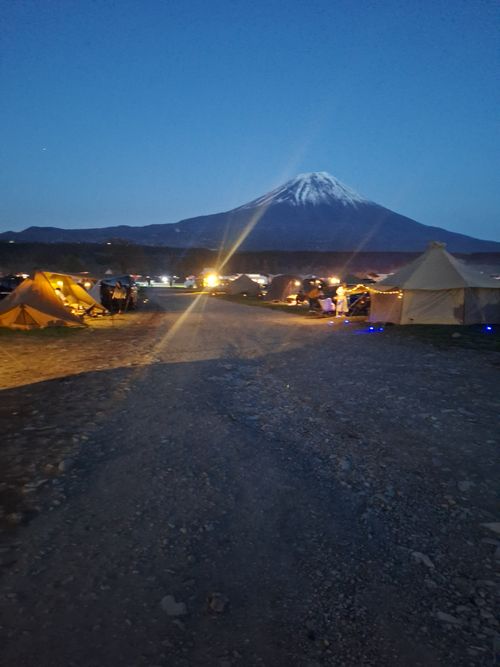 GO OUTジャンボリー2026 ふもとっぱらキャンプ場 グループキャンプ オートサイト モンジロウ🦉さんのキャンプブログ CAMPiii（キャンピー） -キャンプ専用SNS キャンプのすべてがここに集まる-