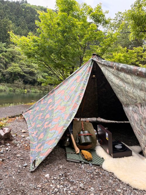 ノルウェー軍幕🇳🇴カモⅡでお籠もりお遊び作詞作曲😎♬笑 前川キャンプ場 ソロキャンプ フリーサイト Camp 'n'g  Roll♪🏁さんのキャンプブログ CAMPiii（キャンピー） -キャンプ専用SNS キャンプのすべてがここに集まる-