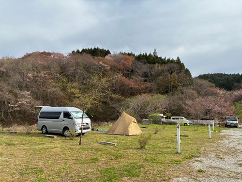 トイレが綺麗すぎ＆可愛いくて♡ オートリゾートinはぎビレッジ グループキャンプ 区画サイト きなりさんのキャンプブログ CAMPiii（キャンピー） -キャンプ専用SNS キャンプのすべてがここに集まる-