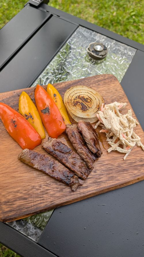 山を見て　肉を焼き　あの人を思ふ ソロキャンプ フリーサイト ヒゲキャンさんのキャンプブログ CAMPiii（キャンピー） -キャンプ専用SNS キャンプのすべてがここに集まる-