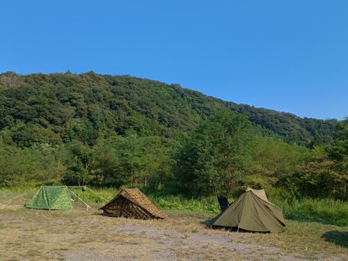 CAMPiii（キャンピー） ウエィダーさんのキャンプブログ 息子くんの軍幕試し張り デイキャンプ 角田大橋河川敷