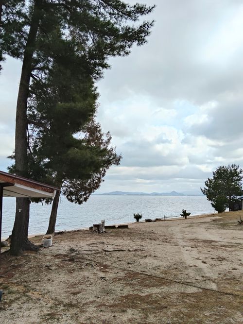 強風でお試しタープ 青柳浜キャンプ場 ソロキャンプ 区画サイト おっとまんSさんのキャンプブログ CAMPiii（キャンピー） -キャンプ専用SNS キャンプのすべてがここに集まる-