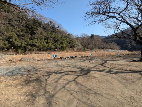 朝ゆっくりしたかったソロキャンプ 青野原オートキャンプ場 ソロキャンプ 区画サイト 週末スナフキンさんのキャンプブログ CAMPiii（キャンピー） -キャンプ専用SNS キャンプのすべてがここに集まる-