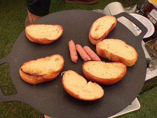 愛すべき同僚達とキャンプ🏕️初心者も安心 HOSOMINE BASE 細峯ベース グループキャンプ 区画サイト ぱぱちょさんのキャンプブログ CAMPiii（キャンピー） -キャンプ専用SNS キャンプのすべてがここに集まる-