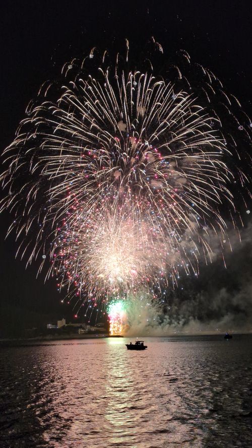 久々のホームからの、年1花火🎇 岩国市二鹿野外活動センター Kurikko-tomoさんのキャンプブログ CAMPiii（キャンピー） -キャンプ専用SNS キャンプのすべてがここに集まる-