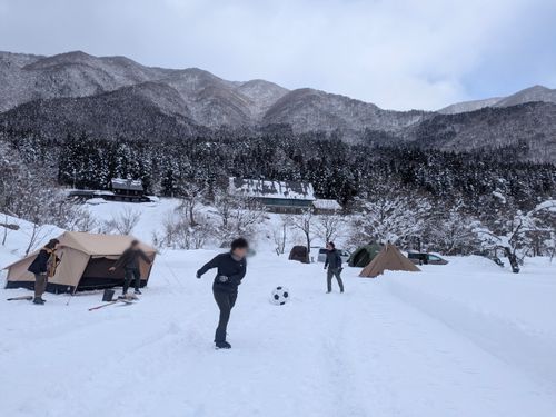 やっぱり雪中キャンプは特別だなー♪ 白川郷ひらせ温泉キャンプサイト ソロキャンプ グループキャンプ フリーサイト オートサイト ちあさんのキャンプブログ CAMPiii（キャンピー） -キャンプ専用SNS キャンプのすべてがここに集まる-