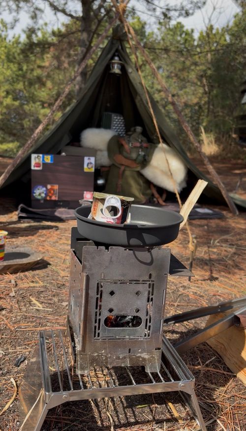 ポ軍🇵🇱🪖camp🏕️🔥で永谷園🥫と鰯の缶詰🐟 小松海岸 ソロキャンプ フリーサイト camping roll♪さんのキャンプブログ CAMPiii（キャンピー） -キャンプ専用SNS キャンプのすべてがここに集まる-