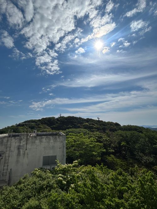 前日宅呑み中🍺思いたっての低山ハイク🥾 大楠山 ソロキャンプ Genさんのキャンプブログ CAMPiii（キャンピー） -キャンプ専用SNS キャンプのすべてがここに集まる-