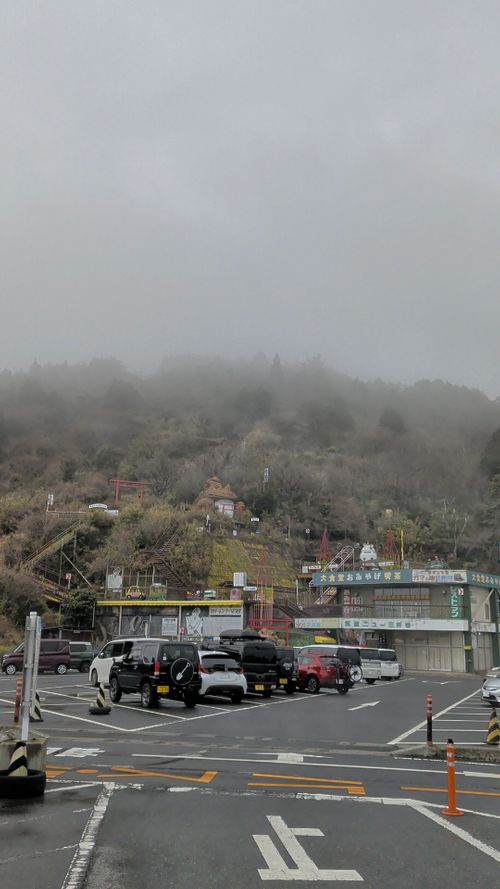 ハスラーが気になる(標高 約150m)(RVパーク(区画、電源付) 3000円)) RVパーク 七里川 ソロキャンプ グループキャンプ オートサイト 区画サイト IZUIZUさんのキャンプブログ CAMPiii（キャンピー） -キャンプ専用SNS キャンプのすべてがここに集まる-