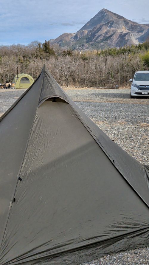 山散歩キャンプ ともえ川Park グループキャンプ 区画サイト オートサイト IZUIZUさんのキャンプブログ CAMPiii（キャンピー） -キャンプ専用SNS キャンプのすべてがここに集まる-