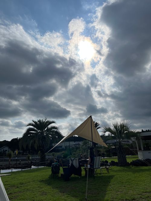 ここは、日本ですか😳✨✨？        🌴🌴🌴南国🏝️リゾートおしゃれ空間✨✨素敵すぎた群馬アカツキキャンプヴィレッジ⛺️ Akatsuki village ファミリーキャンプ 区画サイト Izumiさんのキャンプブログ CAMPiii（キャンピー） -キャンプ専用SNS キャンプのすべてがここに集まる-