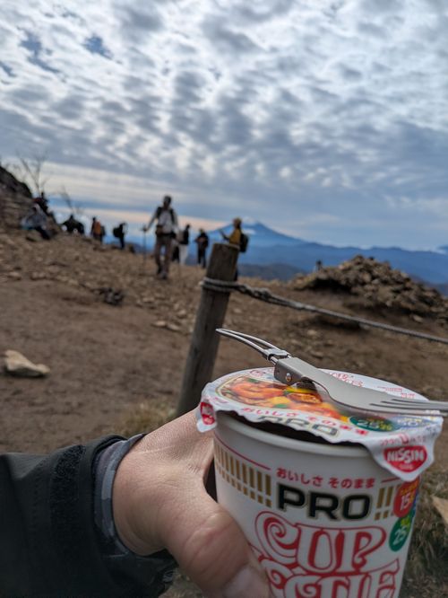 大菩薩嶺登山〜キャンプしてないけど😆 大菩薩嶺 グループキャンプ フリーサイト hachi329さんのキャンプブログ CAMPiii（キャンピー） -キャンプ専用SNS キャンプのすべてがここに集まる-