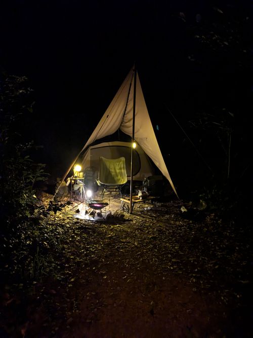 行楽シーズンの秘密基地 Campsite TORAMI(一宮町東浪見,「旧秋場家住宅」) ソロキャンプ 区画サイト geenさんのキャンプブログ CAMPiii（キャンピー） -キャンプ専用SNS キャンプのすべてがここに集まる-