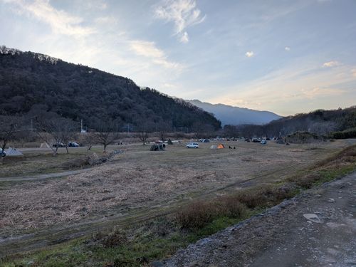 やっぱりここなのよ 愛川町 ソロキャンプ フリーサイト ひげさんさんのキャンプブログ CAMPiii（キャンピー） -キャンプ専用SNS キャンプのすべてがここに集まる-