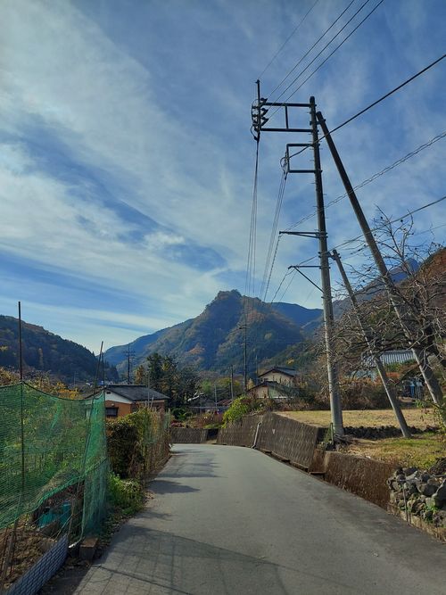 鹿岳辺りの紅葉🍁 One and…Nanmoku Another BASE ソロキャンプ 区画サイト ひろ16さんのキャンプブログ CAMPiii（キャンピー） -キャンプ専用SNS キャンプのすべてがここに集まる-