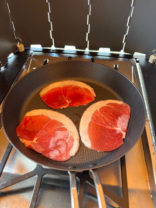 今年もお世話になりました！来年もたくさん遊んでくれぶーん！！ KAWAI VILLAGE CAMP ソロキャンプ 区画サイト とのさんのキャンプブログ CAMPiii（キャンピー） -キャンプ専用SNS キャンプのすべてがここに集まる-