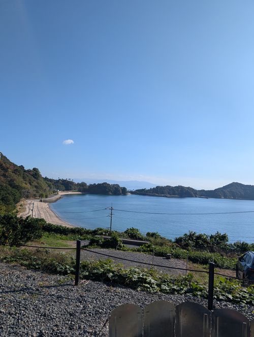 CAMPiii(キャンピー) ともっちさんのキャンプブログ 良い天気の上蒲刈島 かじかじテラスcampfield